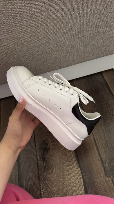 Alexander McQueen-обувки