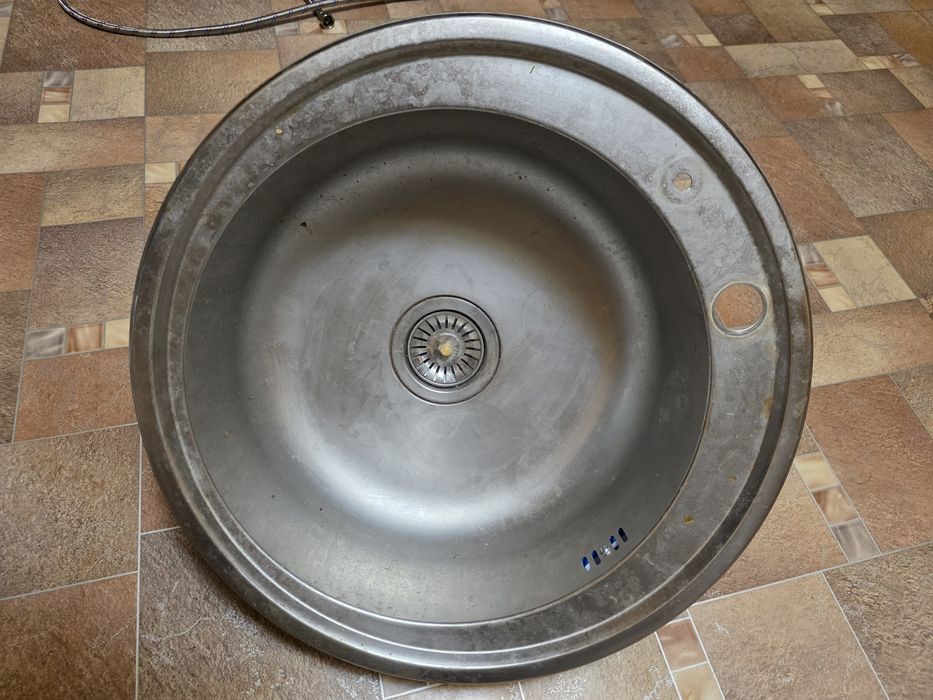 круглая врезная кухонная мойка из нержавеющей стали