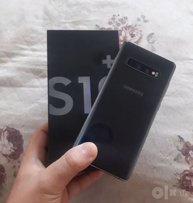 Samsung s10plus.