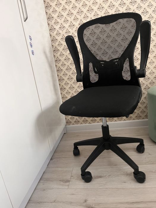 Продам кресло офисное