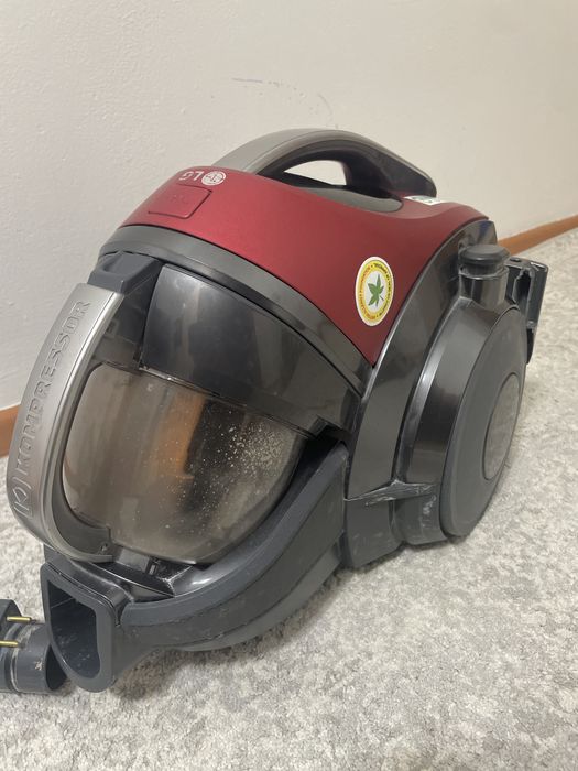 Отдам Пылесос LG