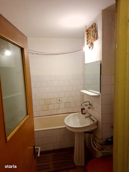 2 camere Eremia , Decomandat / Centrală , Amplasament DEOSEBIT!