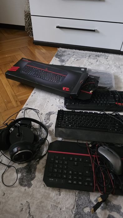 Tastaturi Karura 3x Microsoft2x Mouse Senzei2x pereche casti sonywifi