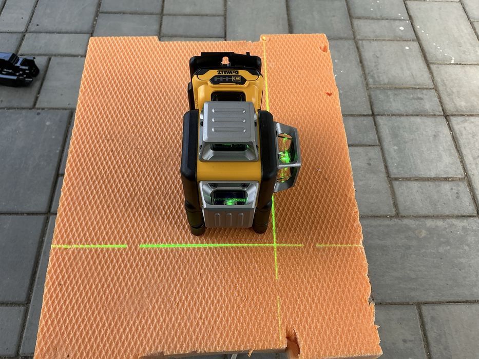 Vind laser  Dewalt DCE089G noi  doar corp nou neutilizat 2025  doar corp fara baterie