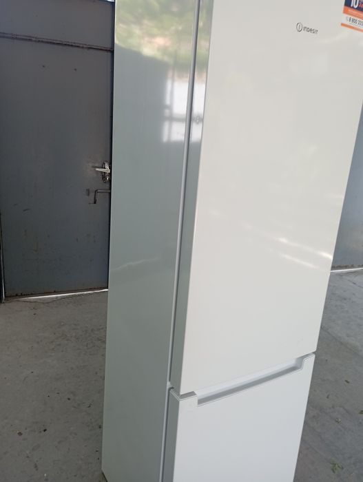 Холодильник Индезит б/у