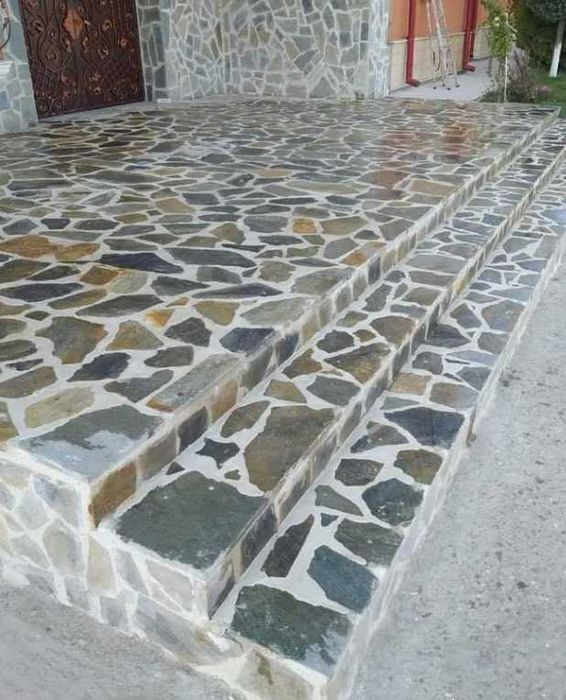 Piatra Naturala de Munte