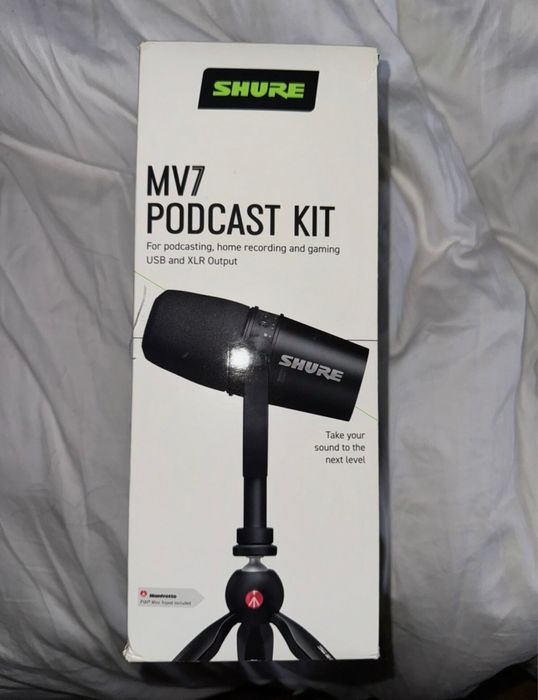 Shure MV7 USB Podcast Kit