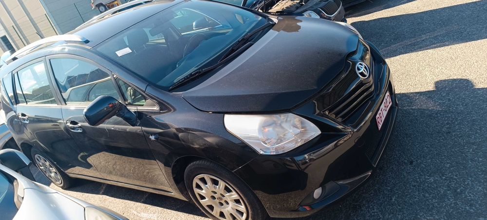 Toyota Verso 2.0/2.2 D4D 2009-2013г. на части