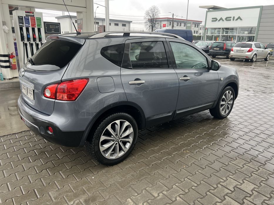 Nissan qasqai  4x4 la buton