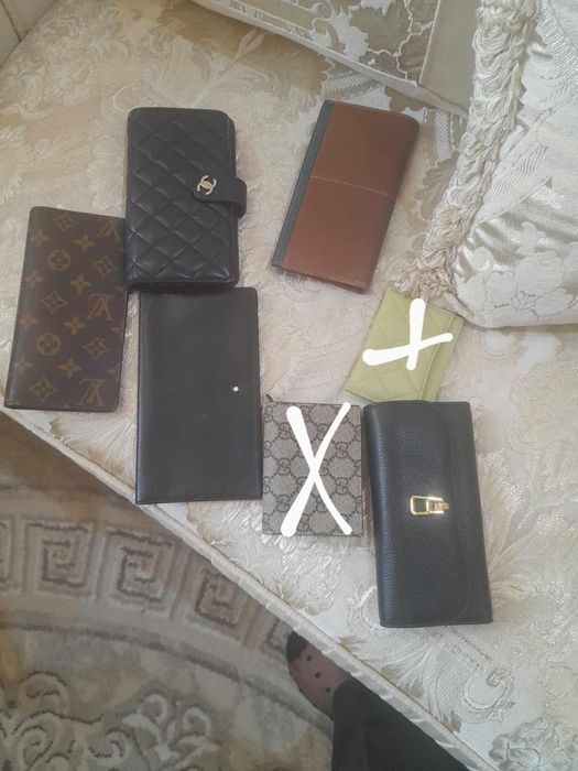 Дамско портмоне.