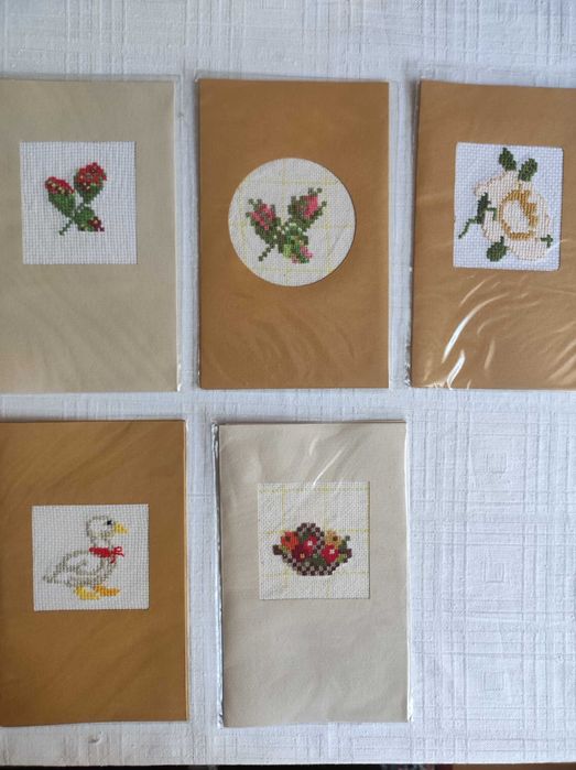 Ръчно Бродирани Картички