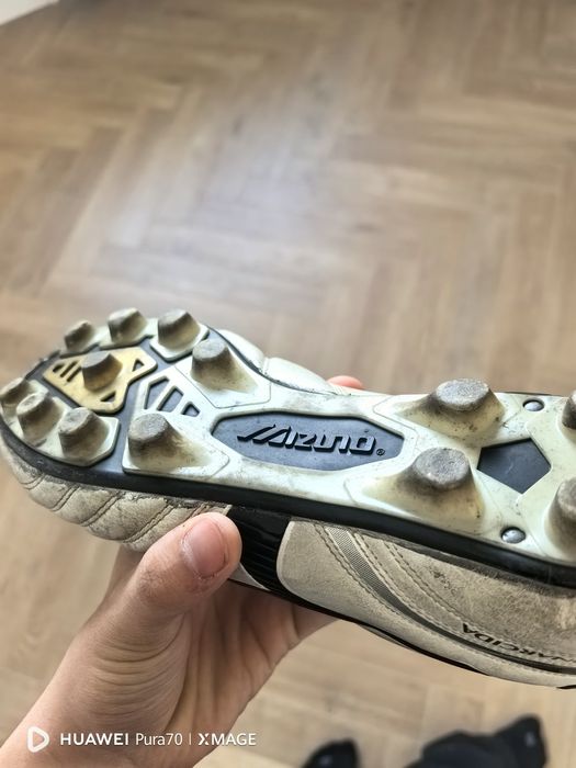 Продам бутсы Мизуно оригинальные