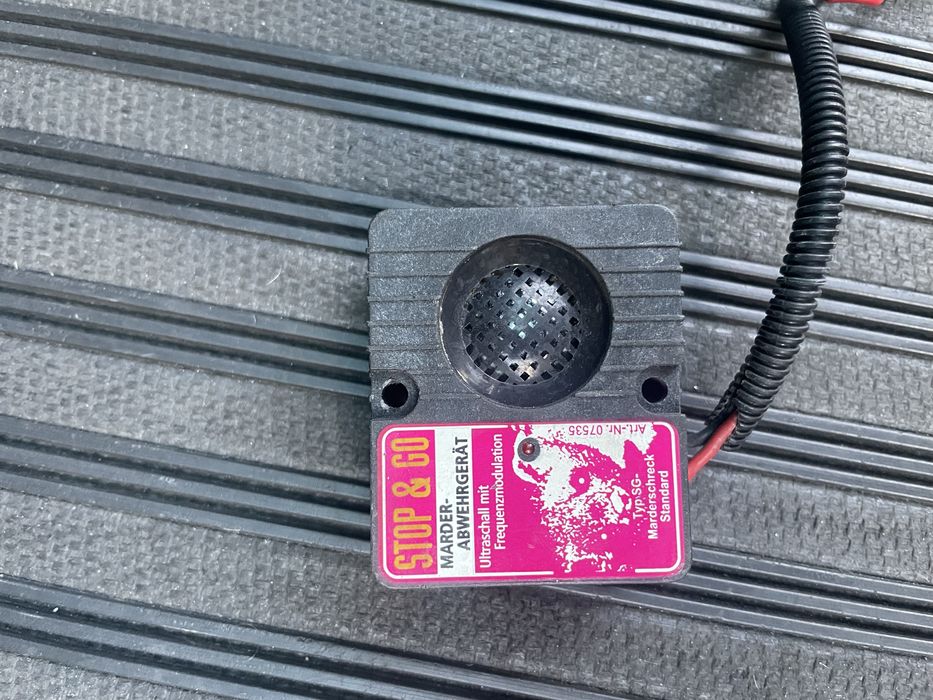 Мишегон за автомобил