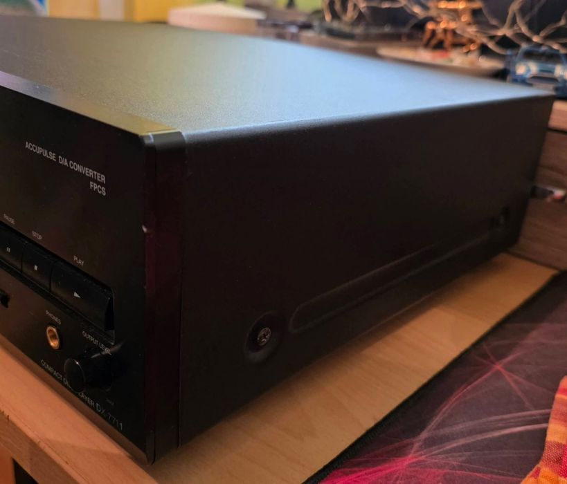 CD - плейър Onkyo Integra DX-7711 Japan за ремонт /части