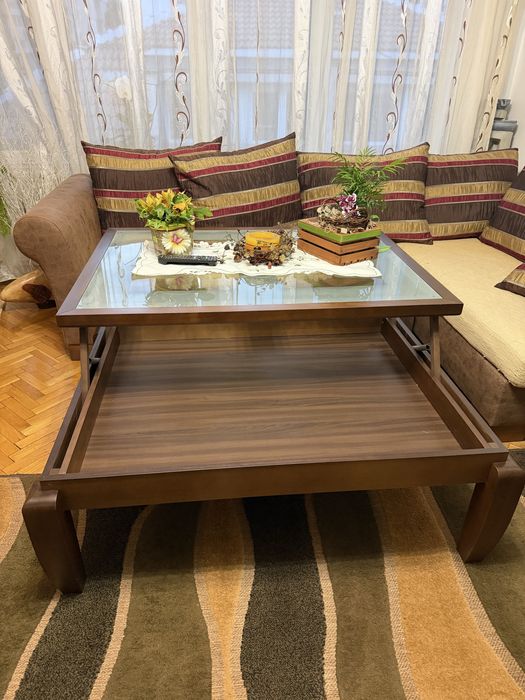 Холна маса дърво