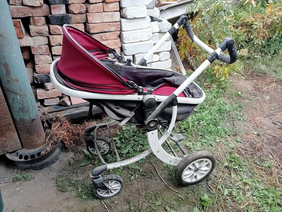 Велосипеды, коляска.