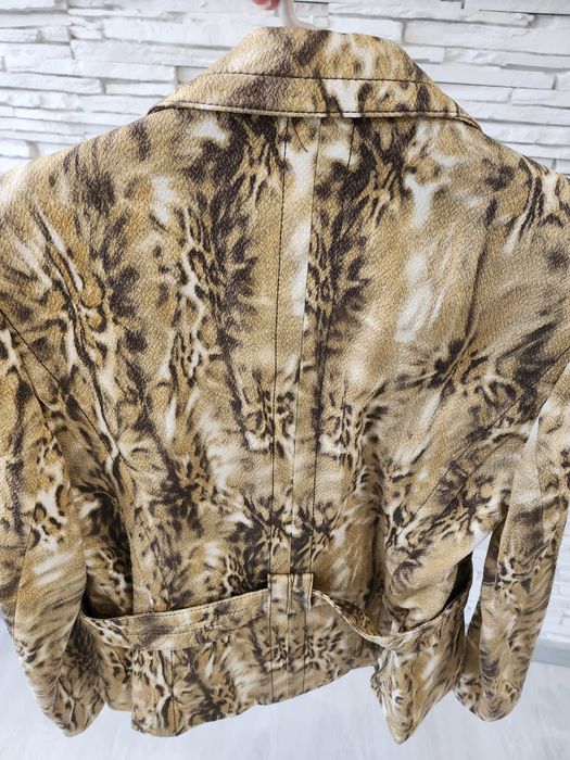 Дамско сако с тигров принт!