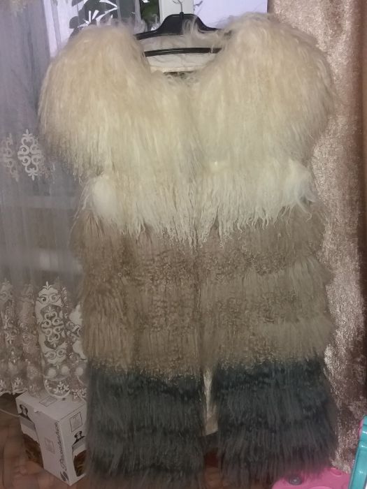 Безрукавка из ангорки