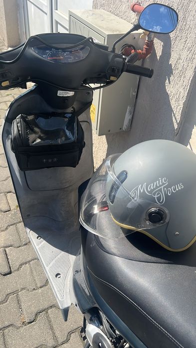 Scuter de inchiriat glovo wolt delivery
