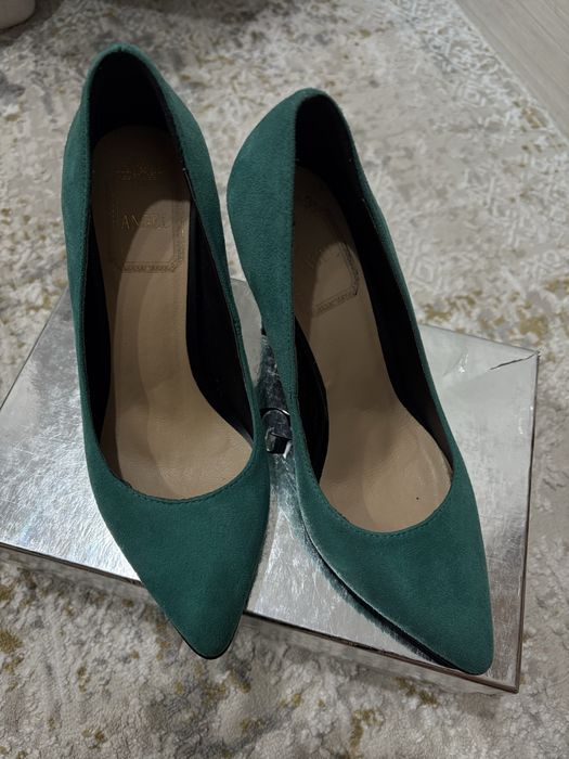 Туфли по 9.000 тг.