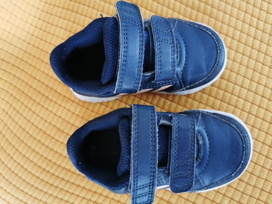 Adidași copii Adidas 19 cu arici ușori  comozi și practici