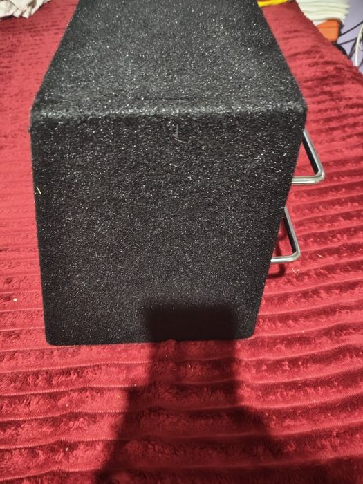 Vănd subufer auto  EXCALIBUR folosit de 3 ori