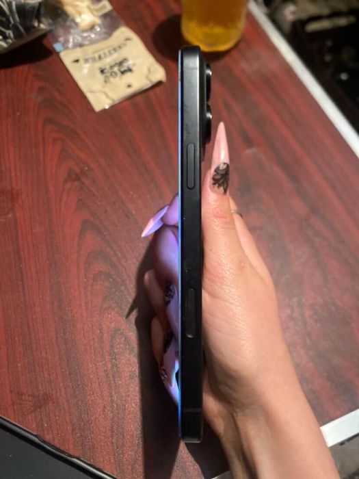 Продам срочно !! Айфон  16 pro max /256