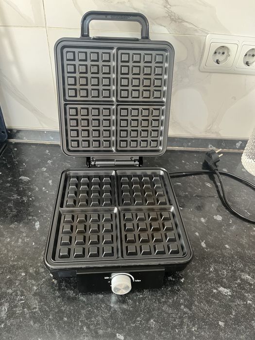 Продам вафельницу