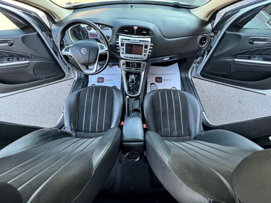 Lancia  Delta 1.6 На Части