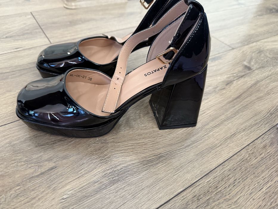 Обувки на висок ток Zapatos 38 размер