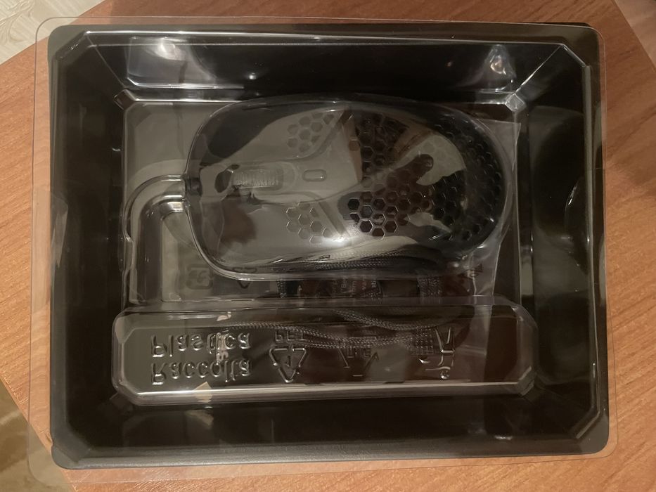 Продам новую игровую мышку