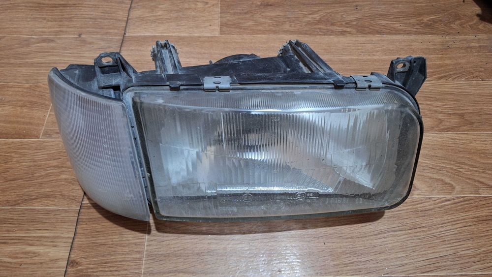 фара Passat B3 правая, Hella