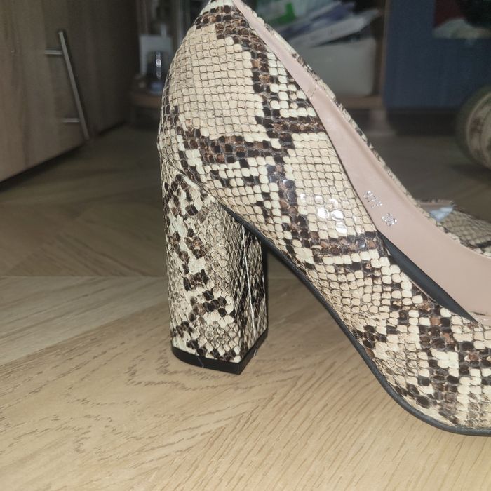 Pantofi print sarpe