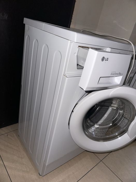 Продам стиральную машину LG