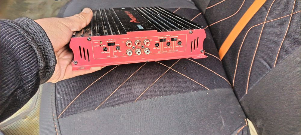 Ovoz kotaruvchi uslitr