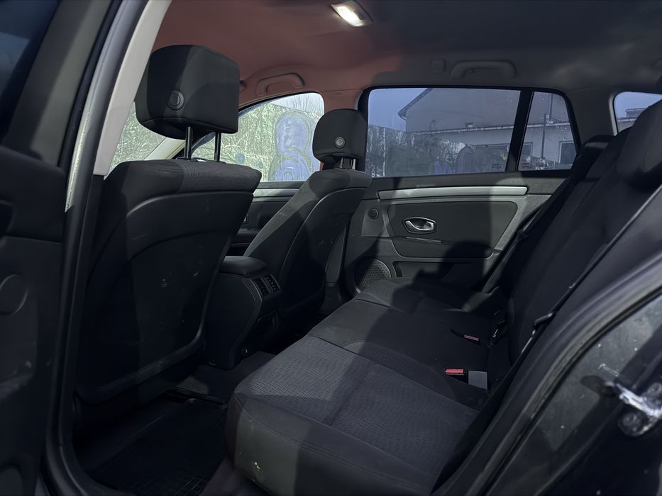 Renault Laguna 2010 2.0 diesel proprietar de 10 ani