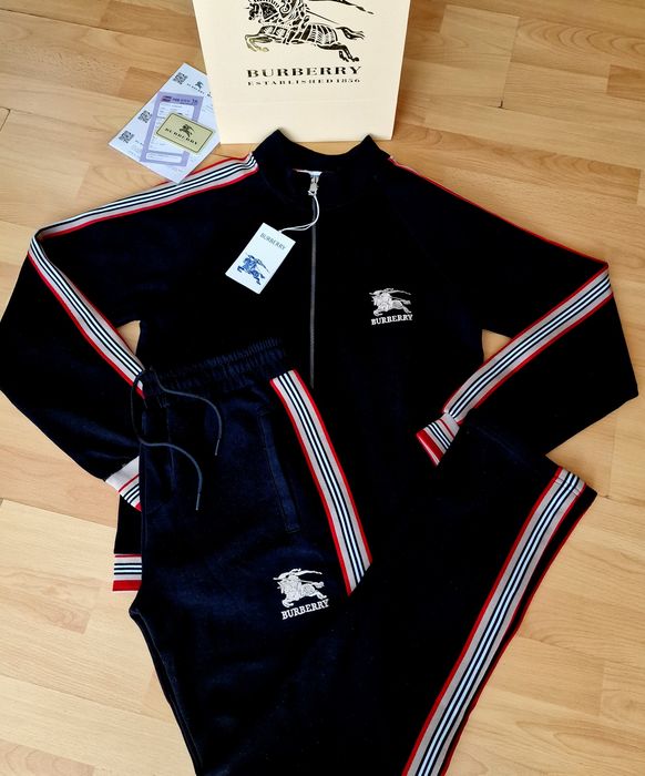 Trening bumbac,new collection,made in Portgal,logo brodat,buzunare laterale,diverse mărimi