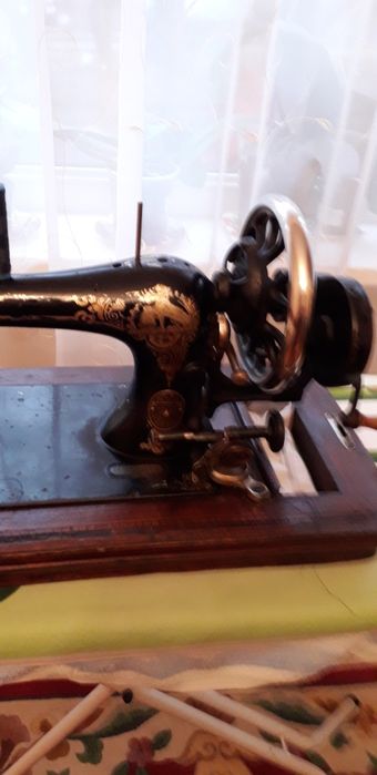 Шевна машина "GRITZNER ",от миналия  век има фабричен номер