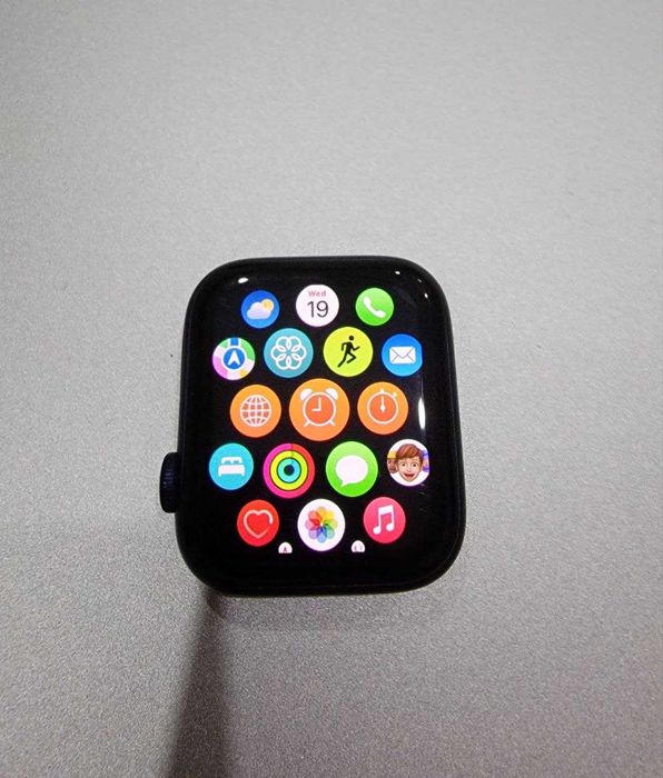 Apple Watch Series 6, 44 mm, Aluminium&Ceramic