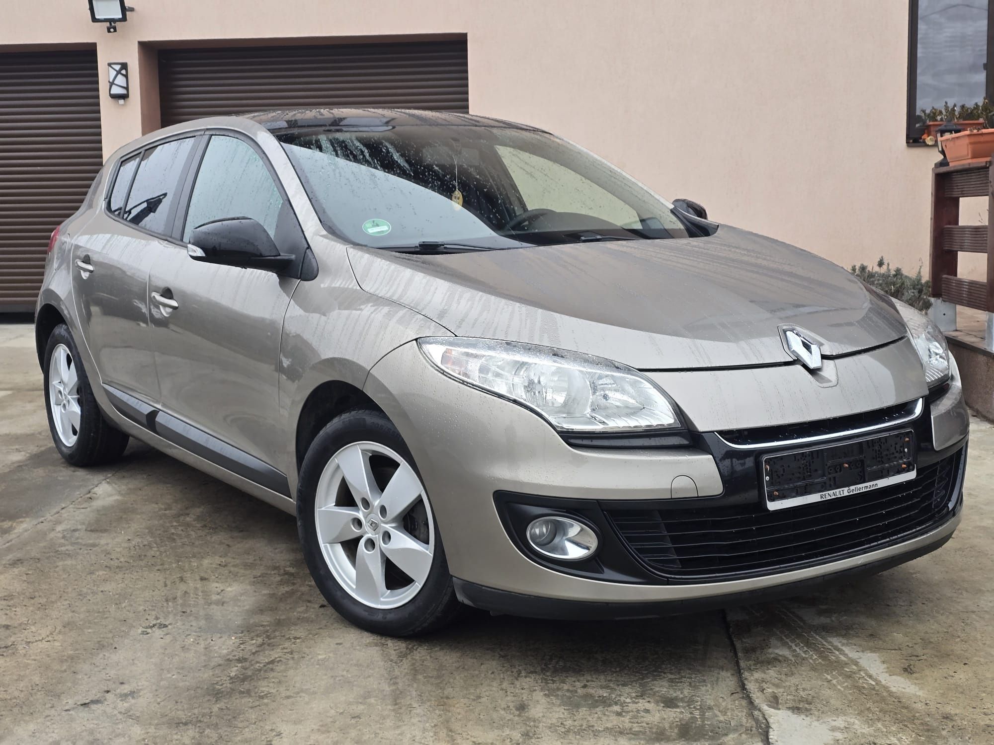 V Nd Renault Megane Tce Facelift An Targoviste Olx Ro