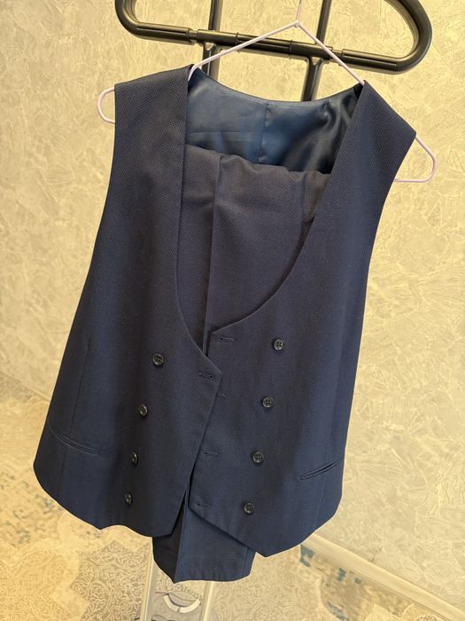 Мужской костюм тройка