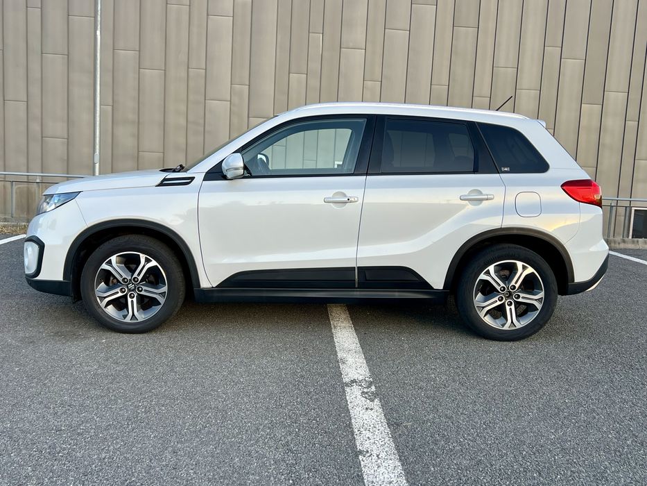 Suzuki vitara , automata , 4x4 ,benzina 1,6 , euro 6