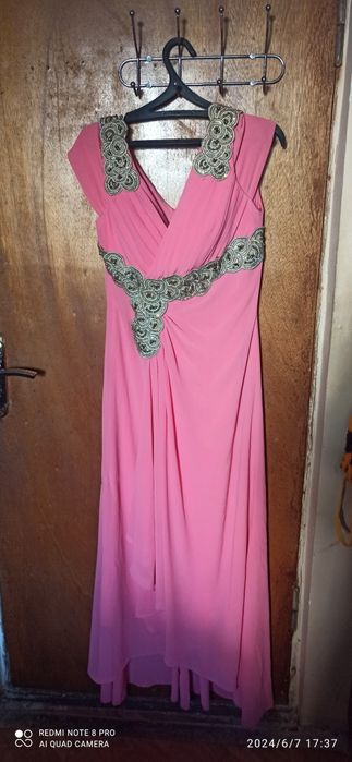 Вечерние платья.