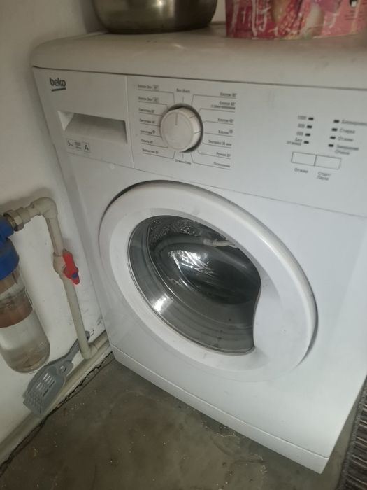 Продам стиральную машинку Вeko 5кг