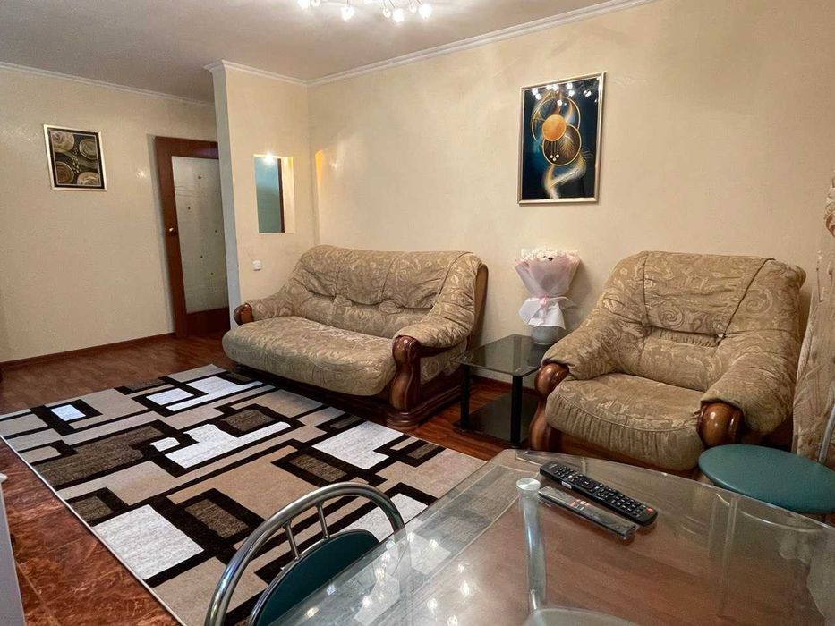 Сдам 3х комнатную квартиру в центре 1 этаж