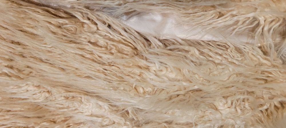 Haina de blana Stradivarius