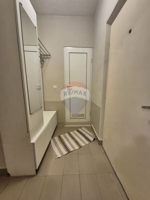 Дава се под наем Двустаен апартамент в Варна, ВИНС - 42 кв.м за 357 € - Снимка #2