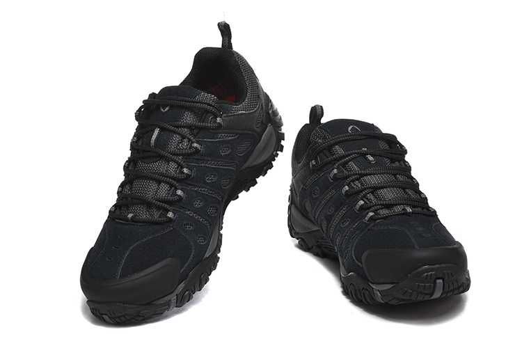 Columbia (USA) кроссовки с дашащей мембраной и подошвой от Vibram