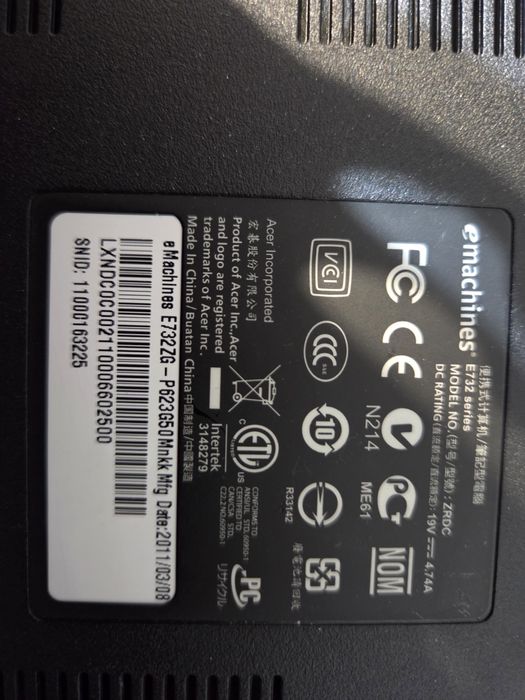 Laptop de vanzare pentru piese/reparat