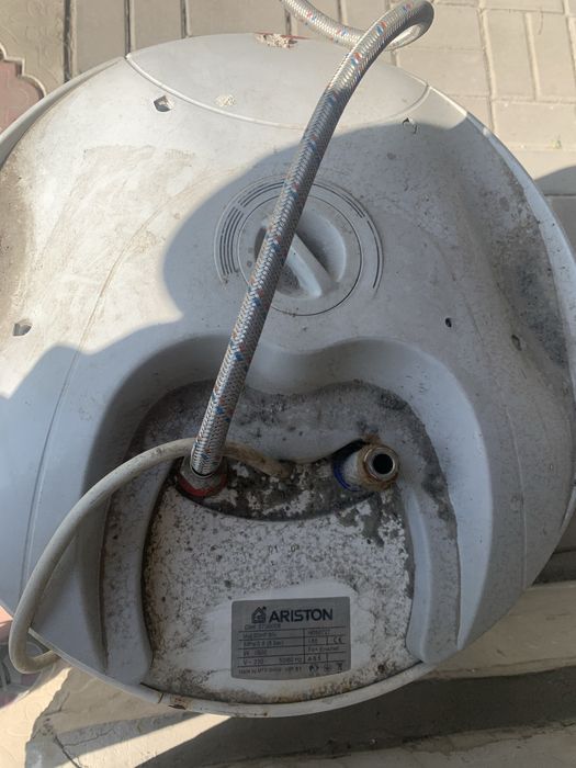 Бойлер Аристон 80л